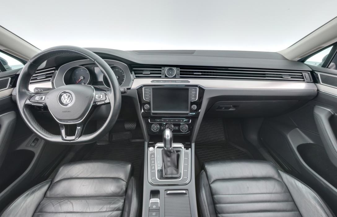 VOLKSWAGEN Passat 2015