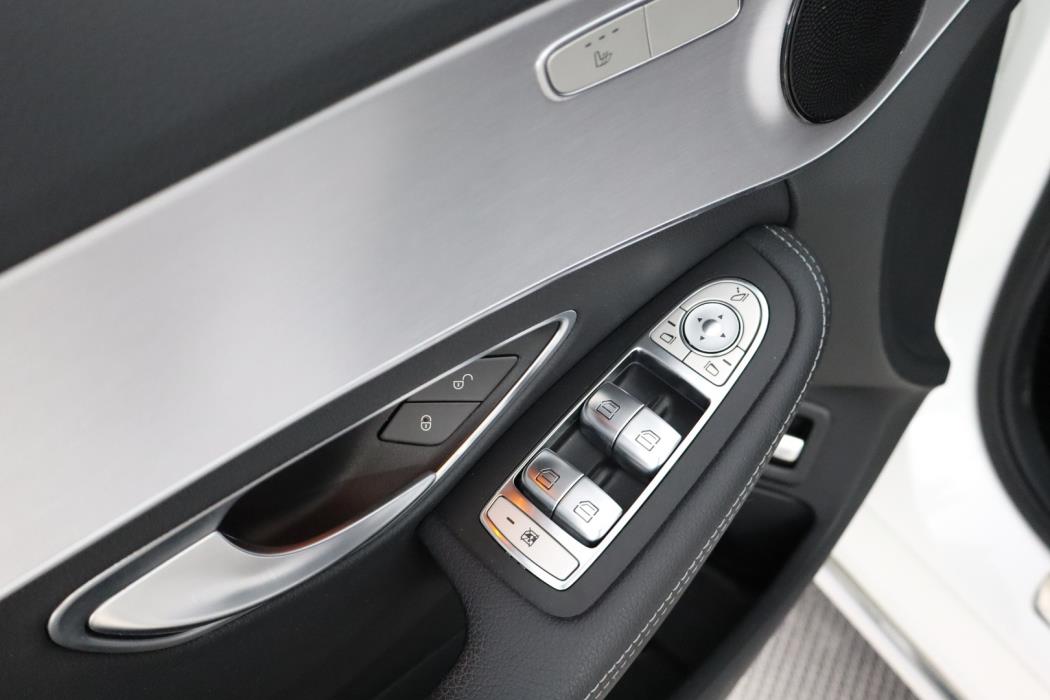 MERCEDES-BENZ C 2020