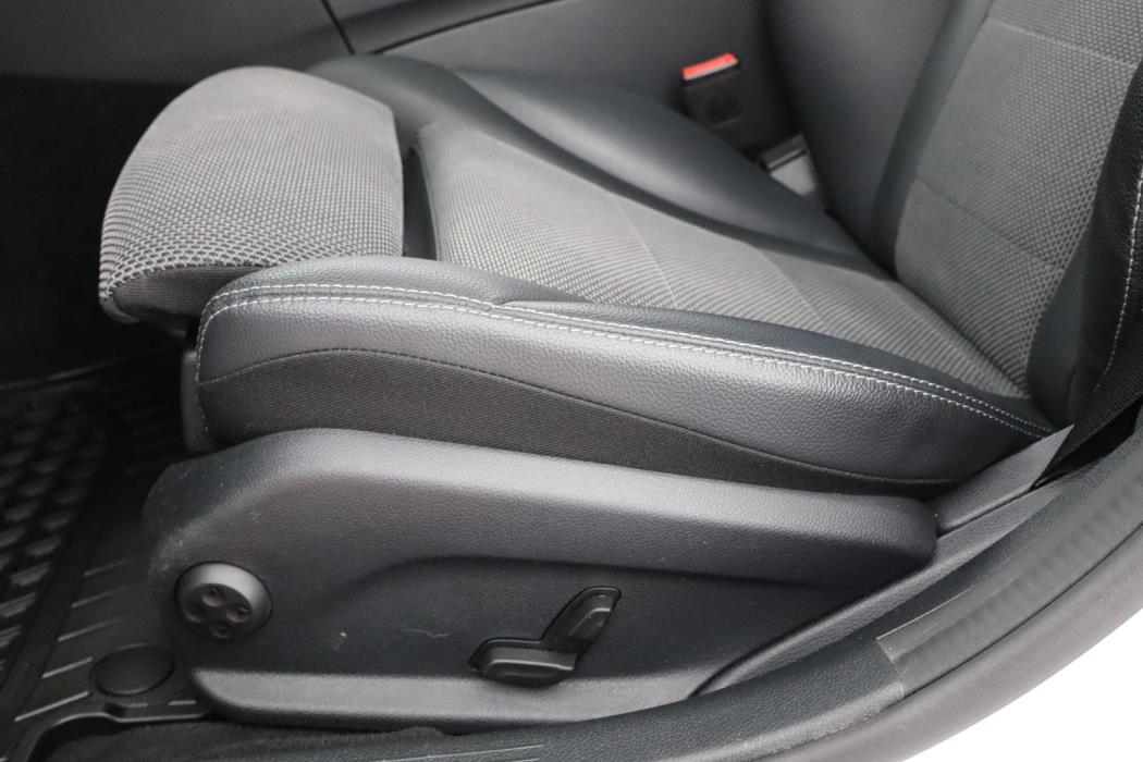 MERCEDES-BENZ C 2020