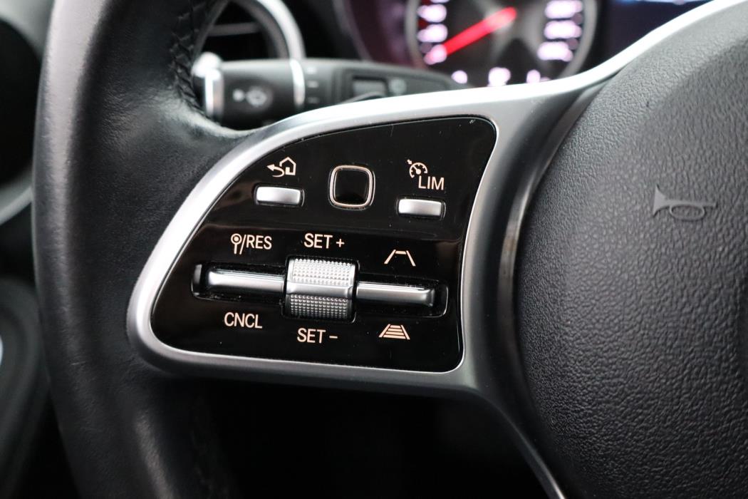 MERCEDES-BENZ C 2020