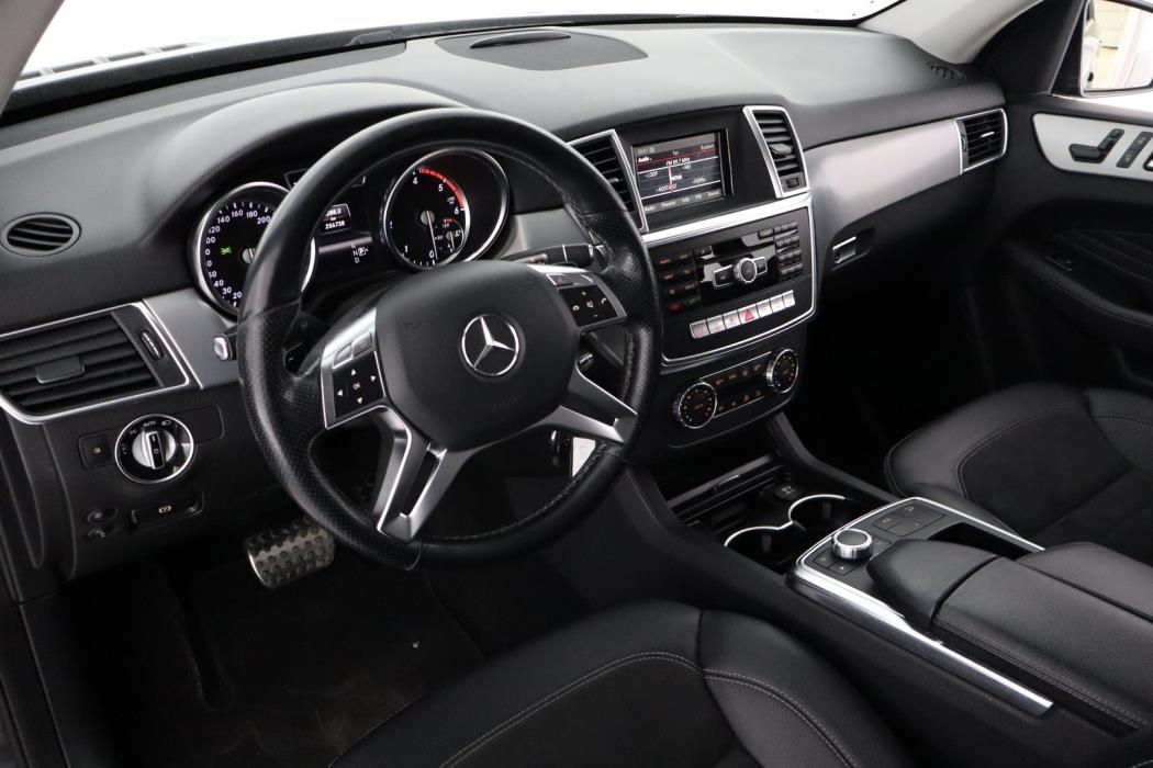 MERCEDES-BENZ ML 2013