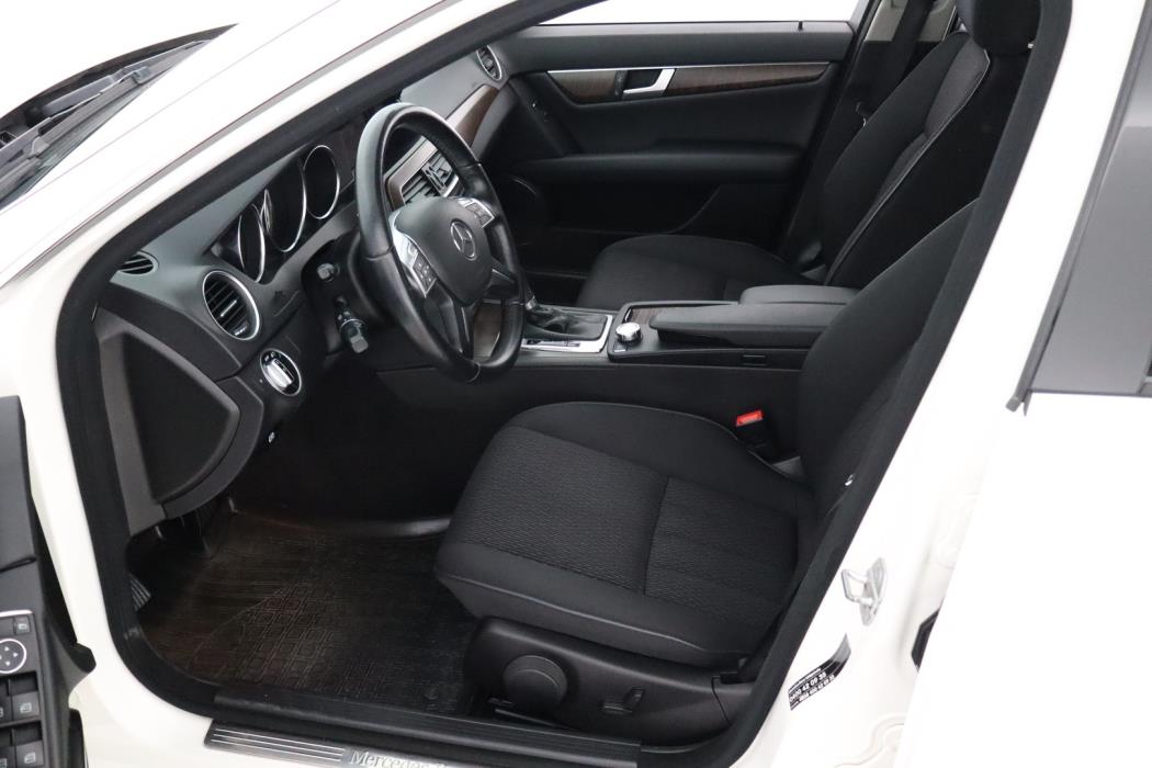 MERCEDES-BENZ C 2012