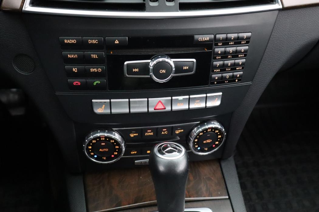 MERCEDES-BENZ C 2012