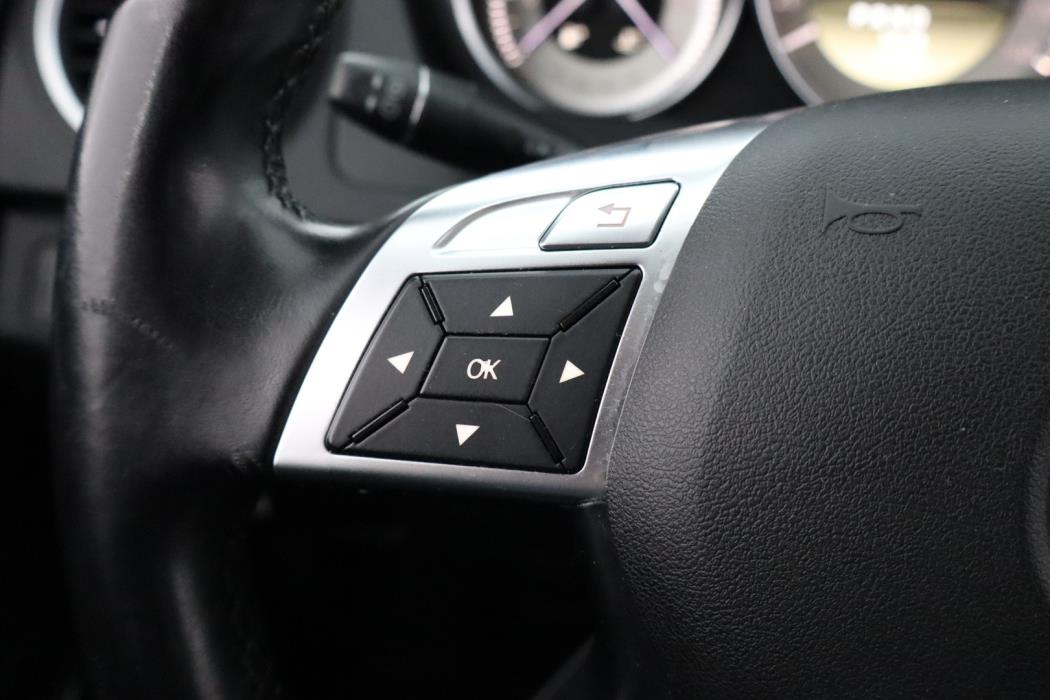 MERCEDES-BENZ C 2012