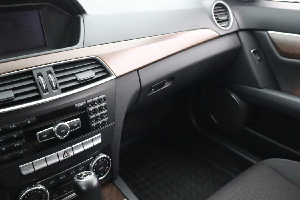 MERCEDES-BENZ C 2012