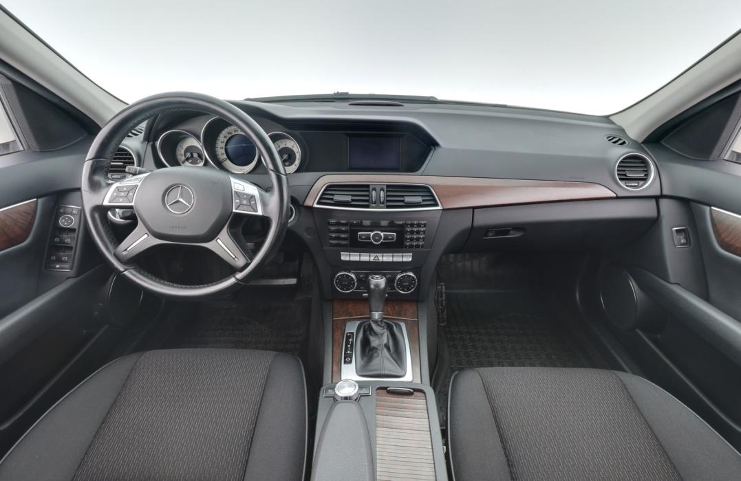 MERCEDES-BENZ C 2012