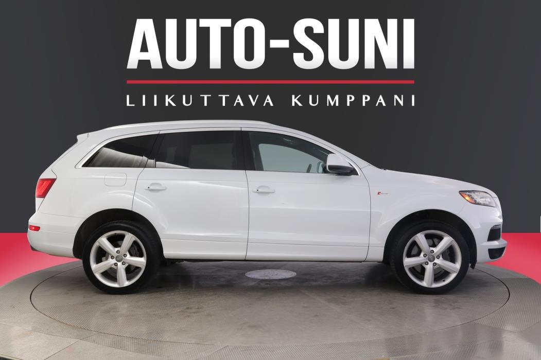 AUDI Q7 2012