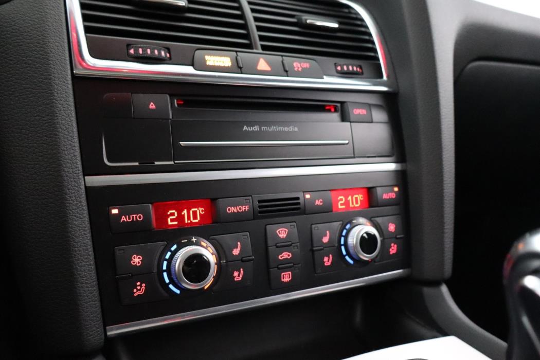AUDI Q7 2012