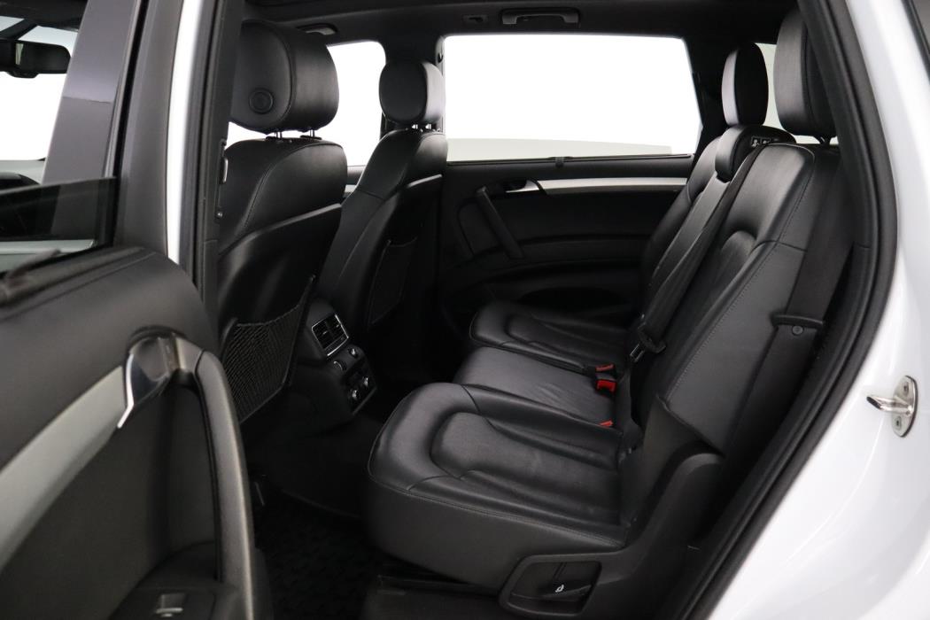 AUDI Q7 2012
