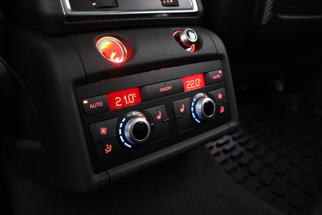 AUDI Q7 2012