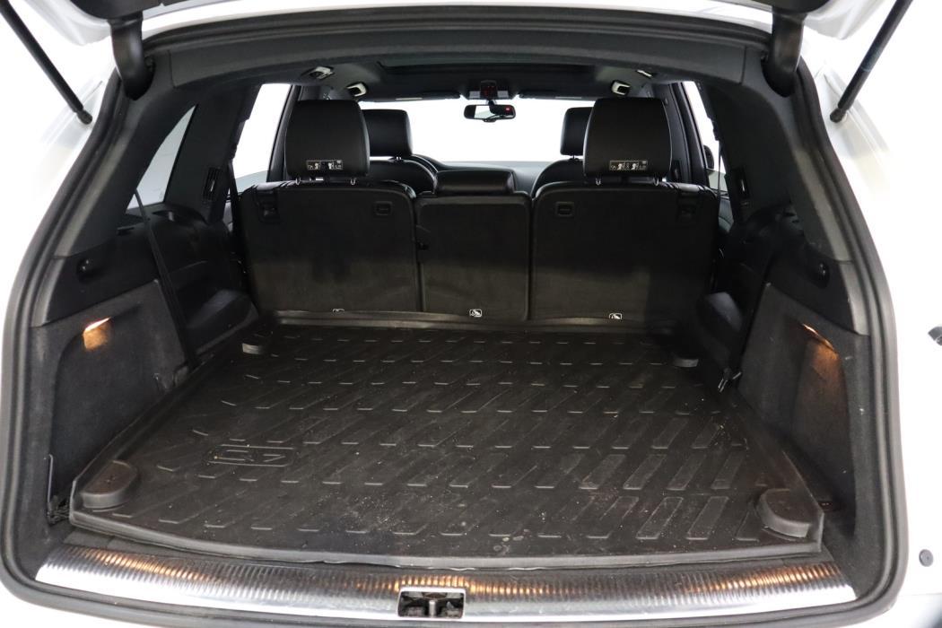 AUDI Q7 2012
