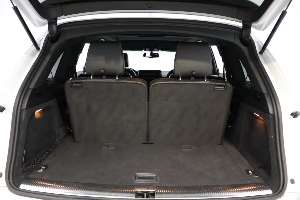 AUDI Q7 2012