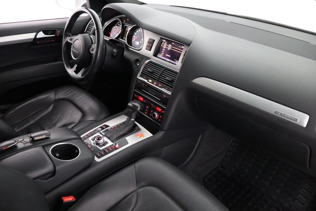 AUDI Q7 2012