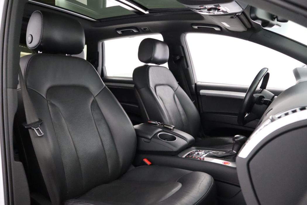 AUDI Q7 2012