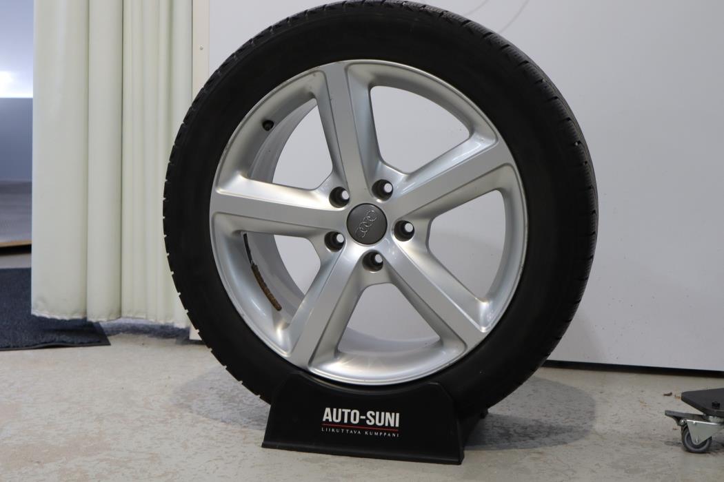 AUDI Q7 2012