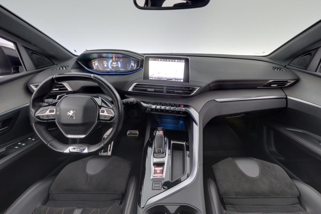 PEUGEOT 3008 2018