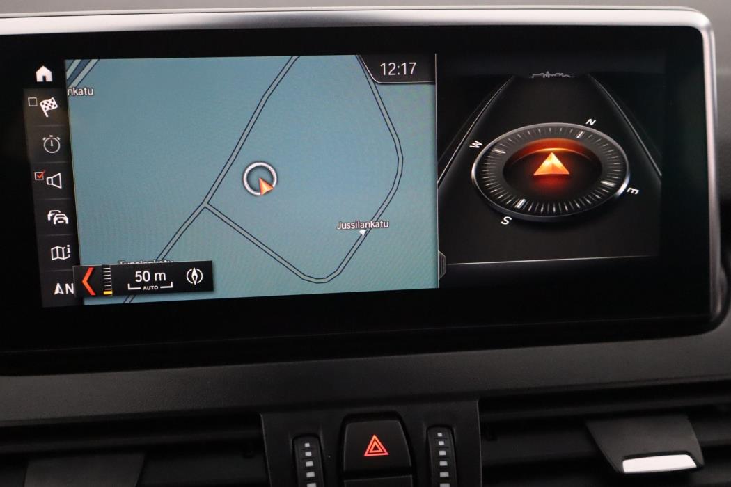 BMW 225 2021