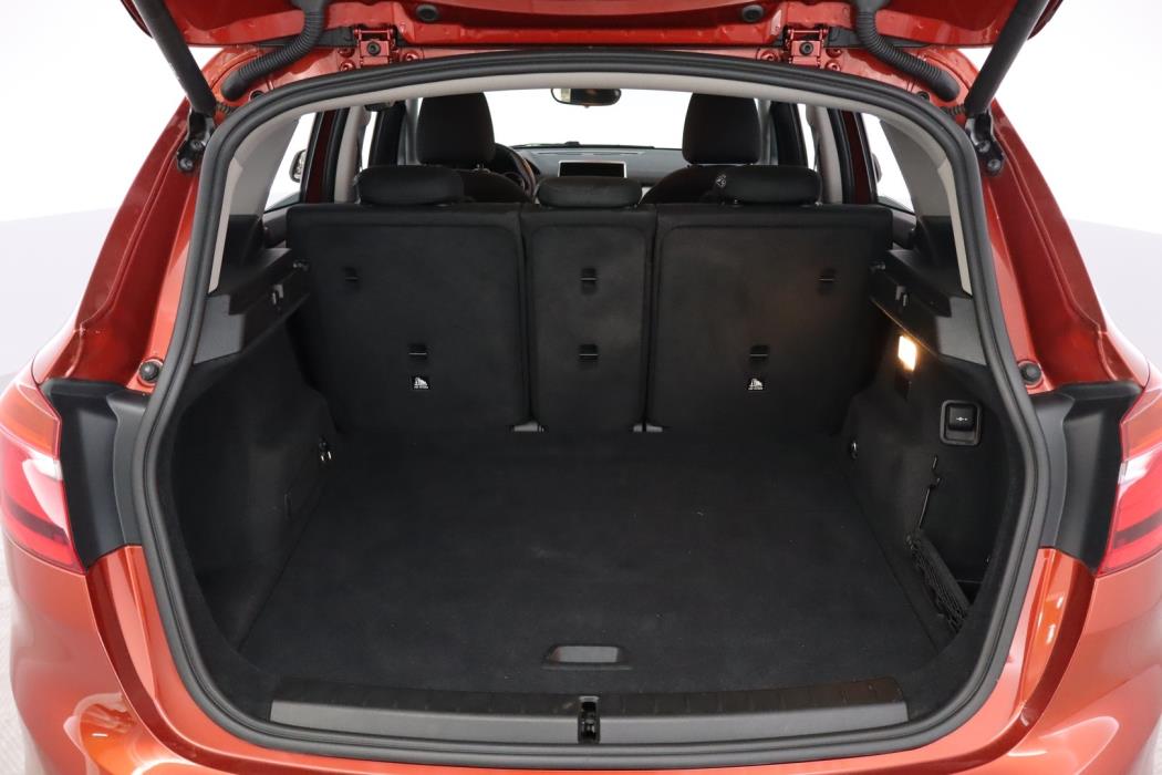 BMW 225 2021