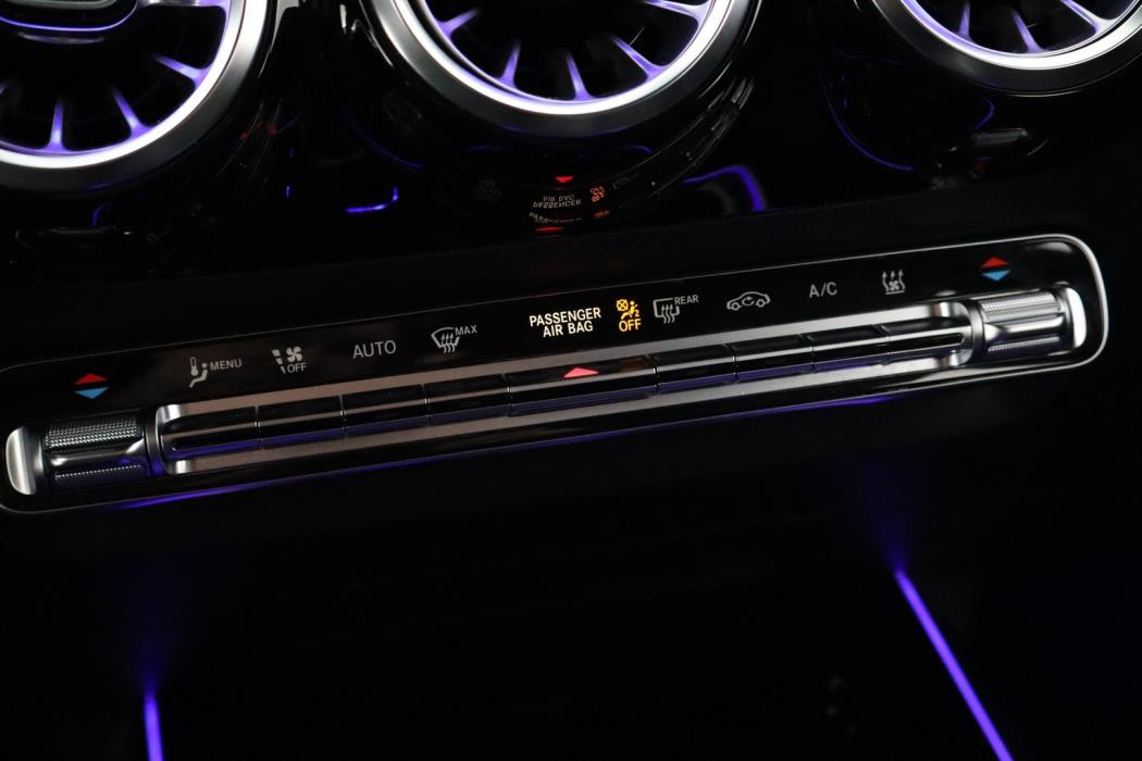 MERCEDES-BENZ EQA 2023