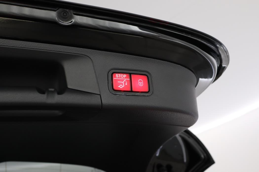 MERCEDES-BENZ EQA 2023