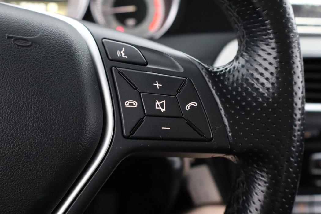 MERCEDES-BENZ C 2012