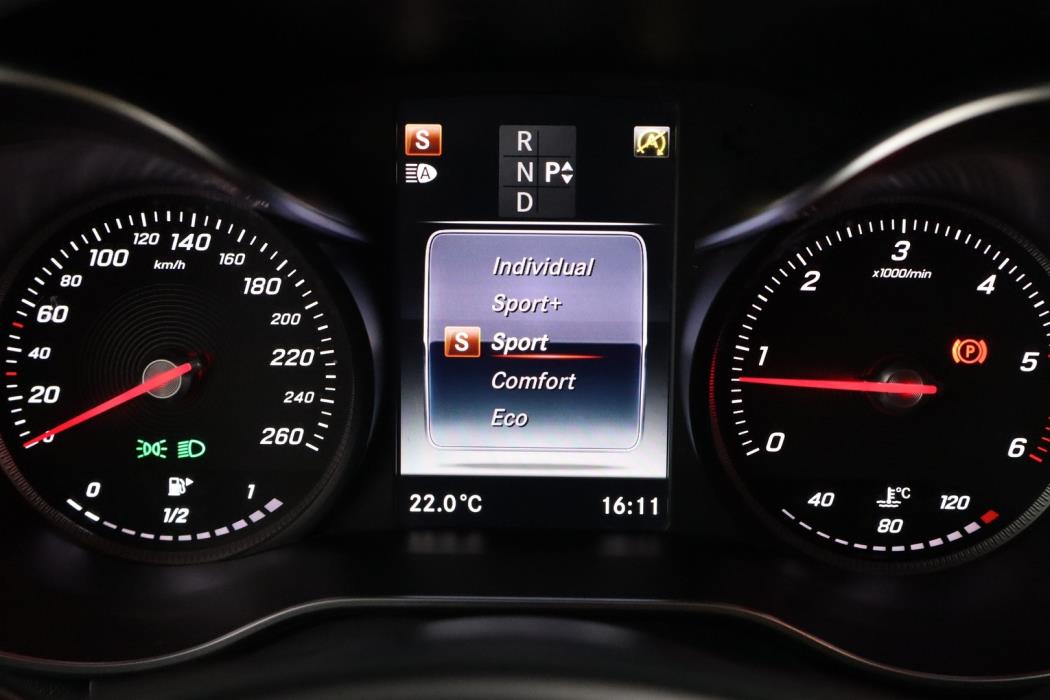 MERCEDES-BENZ GLC 2016