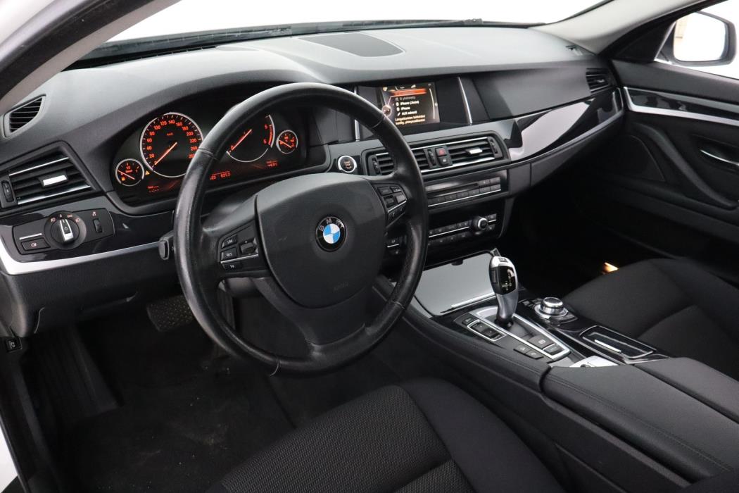 BMW 520 2015