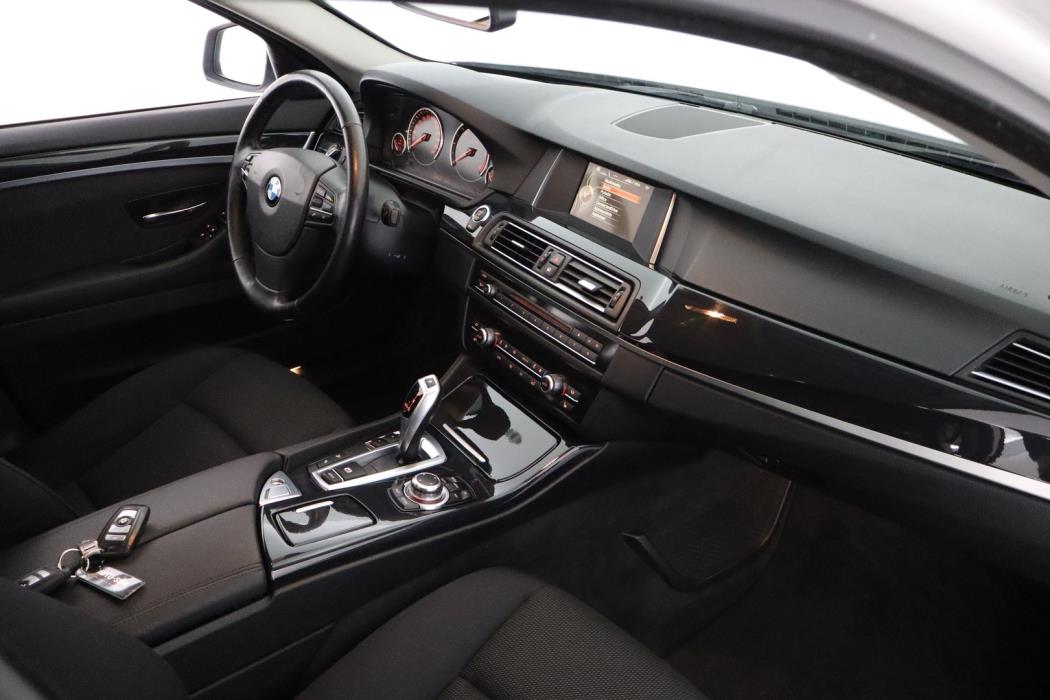 BMW 520 2015