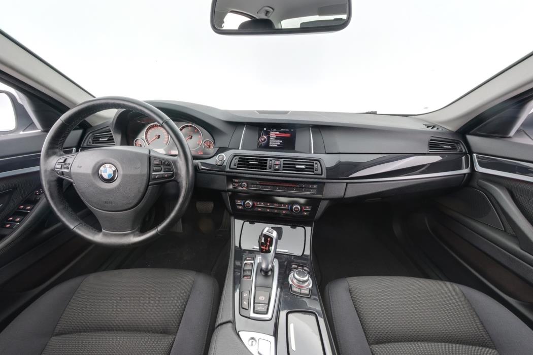 BMW 520 2015