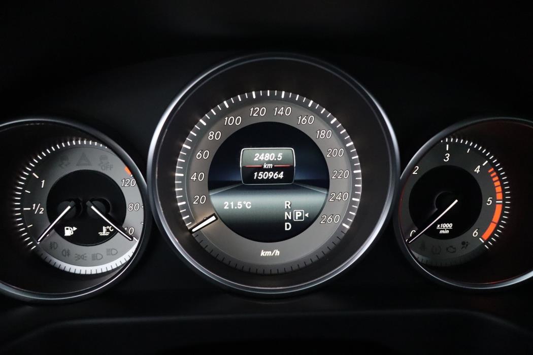 MERCEDES-BENZ E 2016