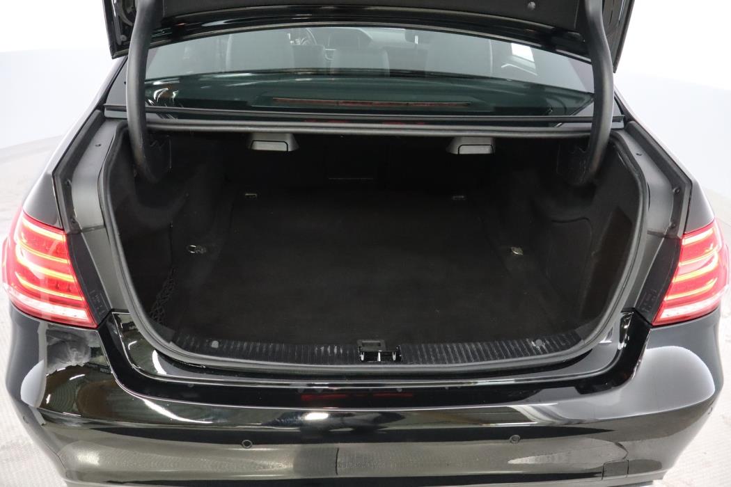 MERCEDES-BENZ E 2016