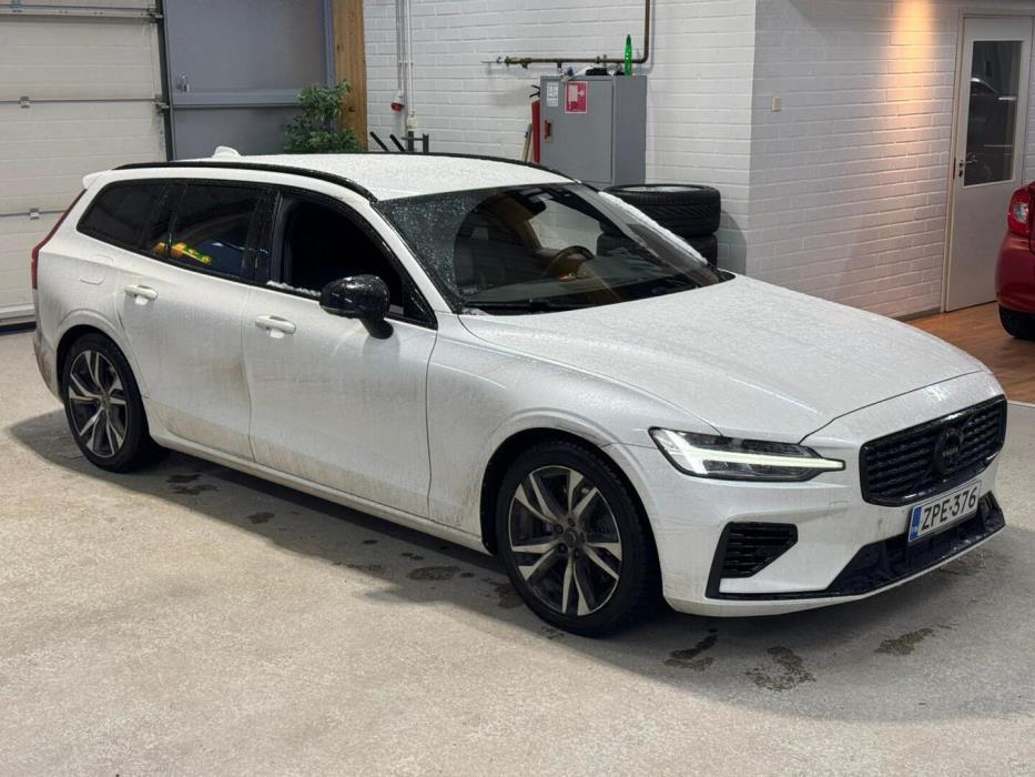 VOLVO V60 2021