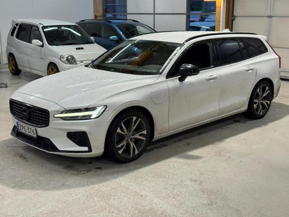 VOLVO V60 2021
