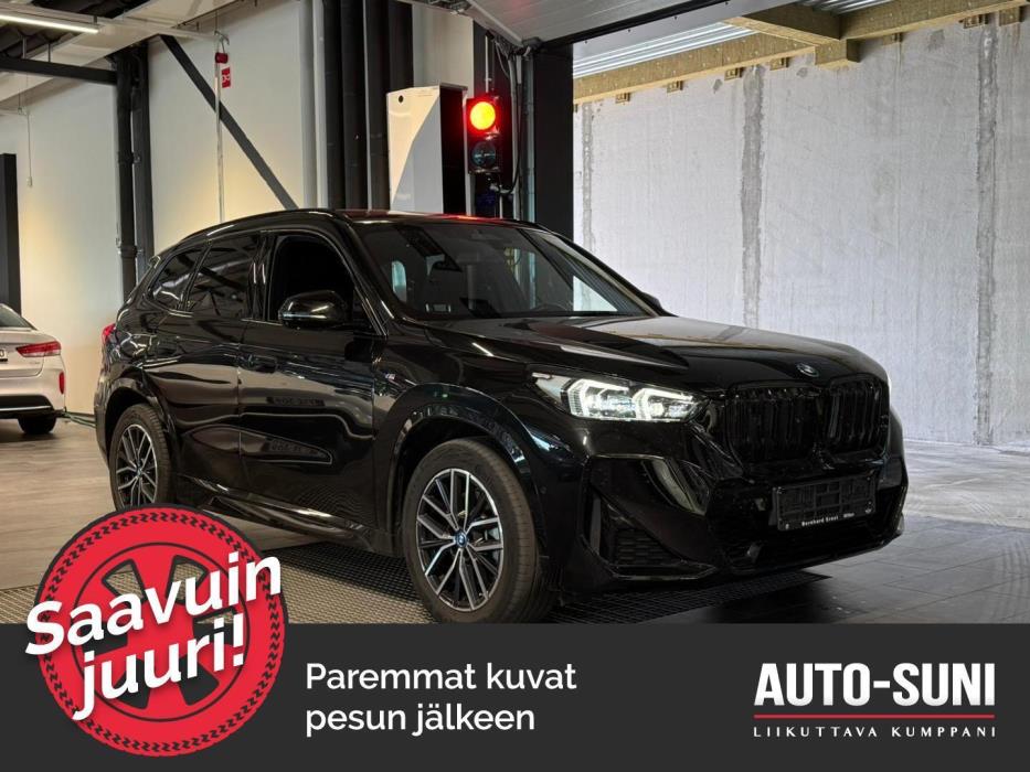 BMW iX1 2023