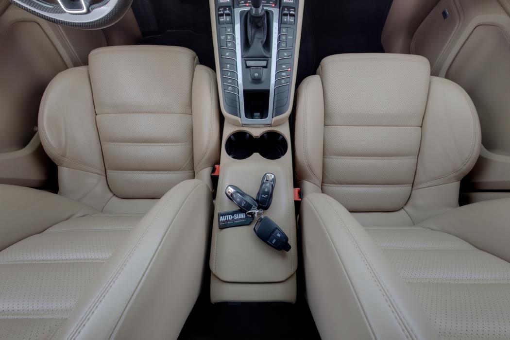 PORSCHE Macan 2019