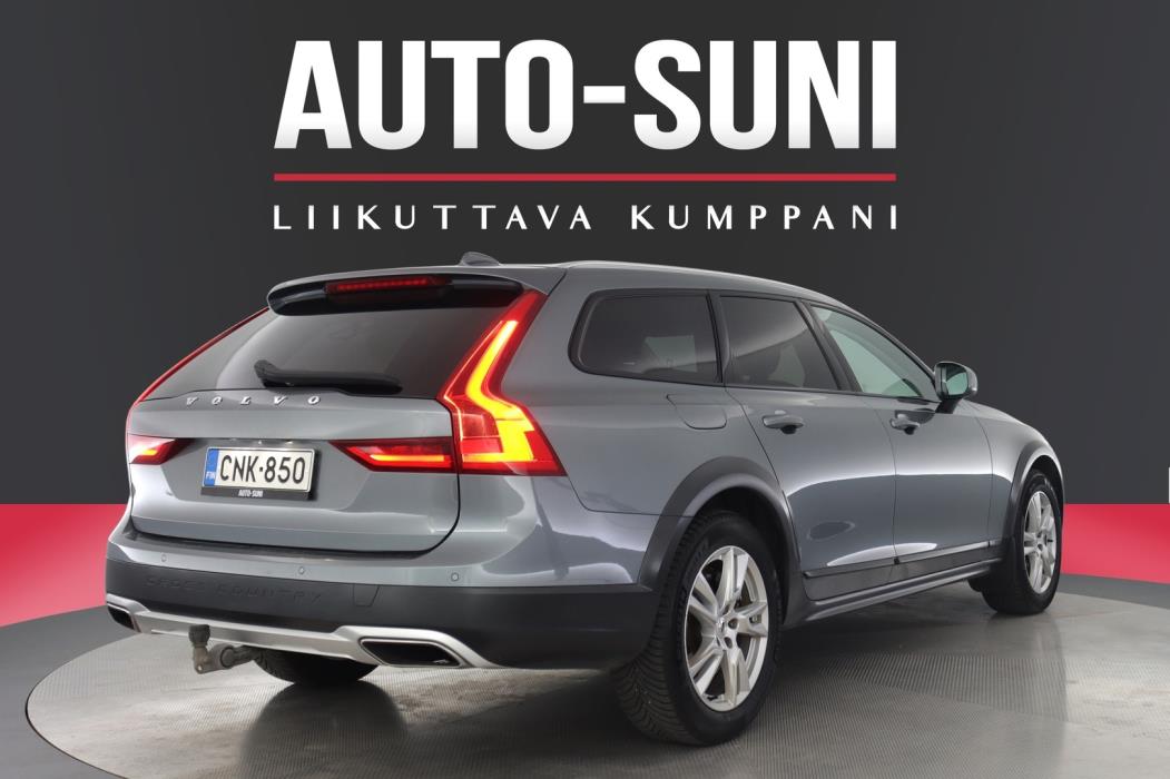 VOLVO V90 Cross Country 2019