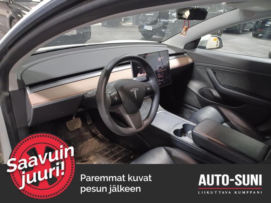 TESLA Model 3 2021