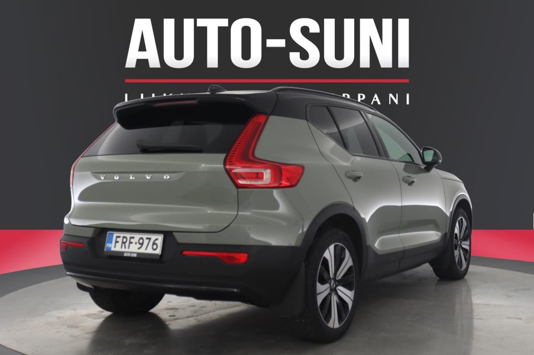 VOLVO XC40 2023