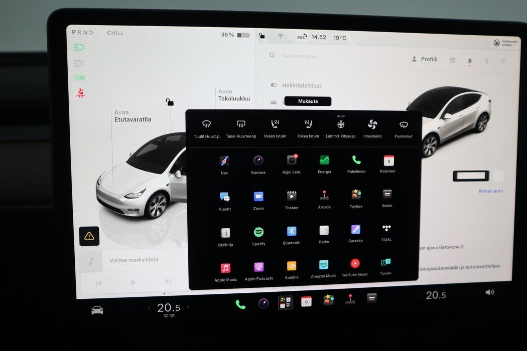 TESLA Model Y 2023