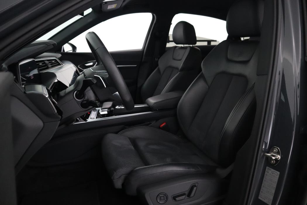 AUDI Q8 e-tron 2024