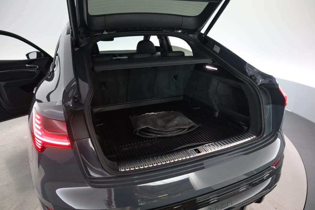AUDI Q8 e-tron 2024