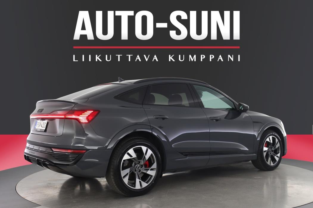AUDI Q8 e-tron 2024