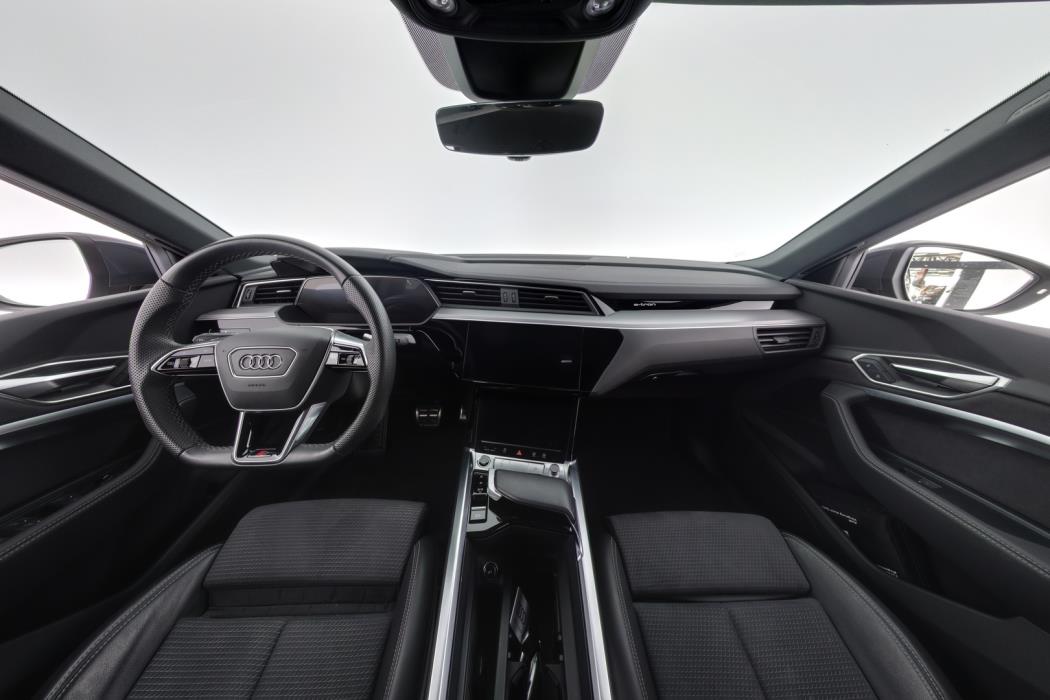 AUDI Q8 e-tron 2024