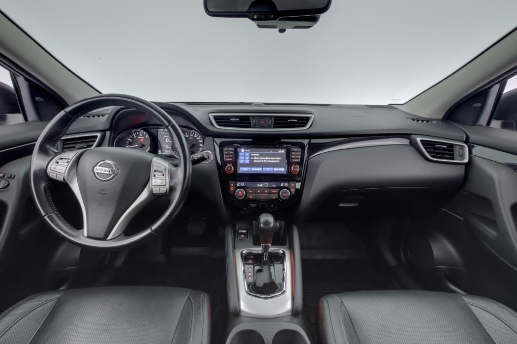 NISSAN Qashqai 2017