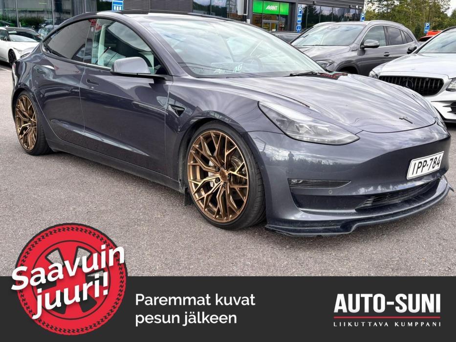 TESLA Model 3 2021