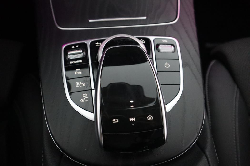 MERCEDES-BENZ E 2020