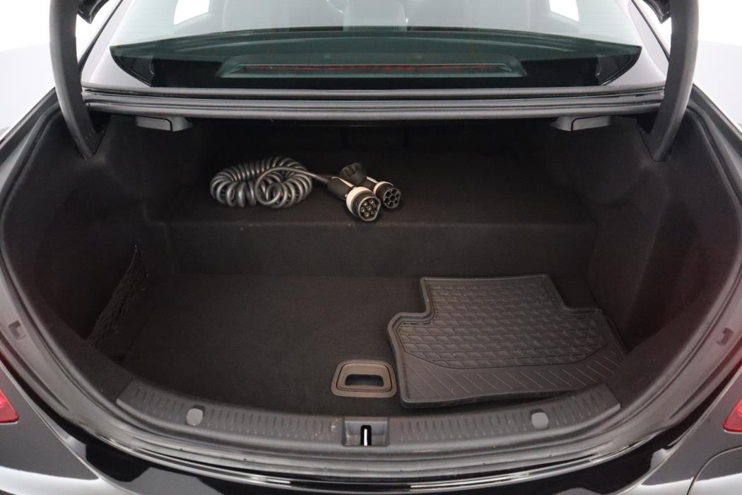 MERCEDES-BENZ E 2020