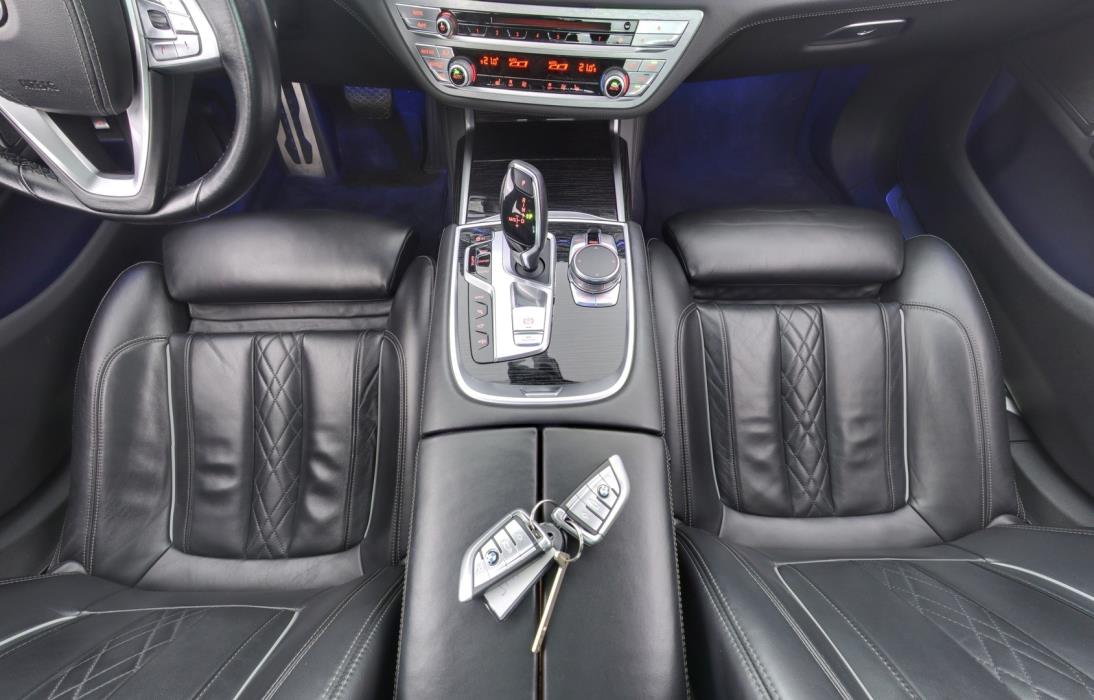 BMW 740 2017