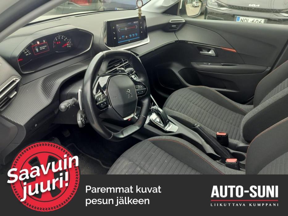 PEUGEOT 208 2021