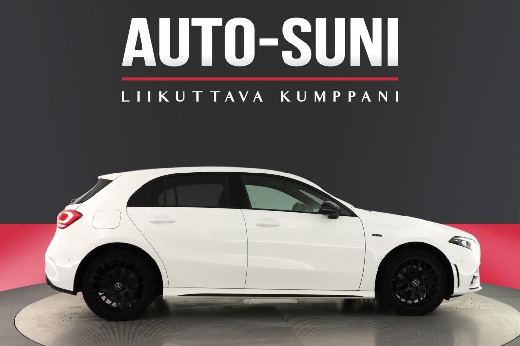 MERCEDES-BENZ A 2020